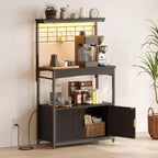 Étagère de cuisine Bestier Bakers avec prise de courant, meuble de cuisine micro-ondes réglable en hauteur de 45 à 55 pouces avec armoire de rangement, support de cuisine avec 10 crochets en S