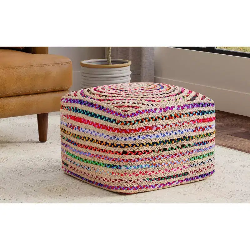 Pouf bohème Matisse de 20 pouces de large en jute naturelle/coton Chindi multicolore, assemblé