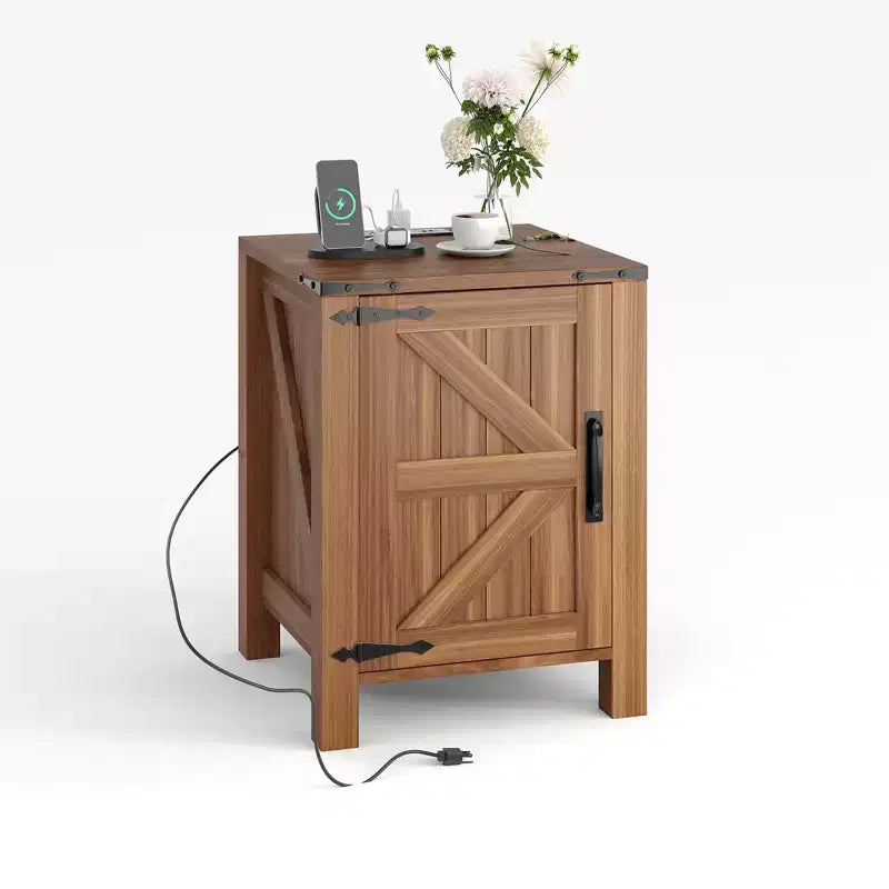 Table de chevet rustique avec station de charge, Table de nuit en bois de 45 cm avec porte coulissante, Étagère réglable et rangement à deux niveaux