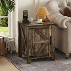 Table de chevet rustique avec station de charge, Table de nuit en bois de 45 cm avec porte coulissante, Étagère réglable et rangement à deux niveaux