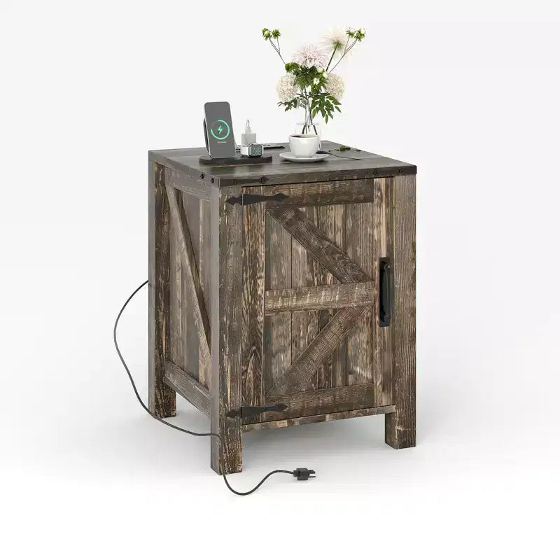 Table de chevet rustique avec station de charge, Table de nuit en bois de 45 cm avec porte coulissante, Étagère réglable et rangement à deux niveaux