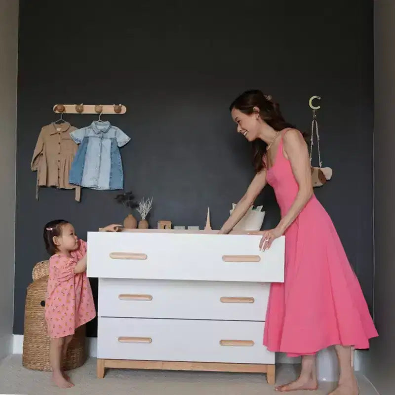 Commode LaLa Little à 3 tiroirs (blanc + chêne rouge)