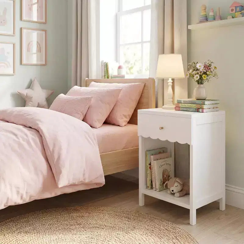 Table de chevet FurnitureR avec bord festonné, tiroir et étagère ouverte, table de chevet moderne, accent de bouton doré pour chambre à coucher, salon, entrée