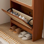 Meuble à Chaussures en Rotin pour Entrée, Étagère à Chaussures sur Pied avec 3 Tiroirs Basculants et Panneau Perforé Noir, Meuble à Chaussures Étroit et Caché
