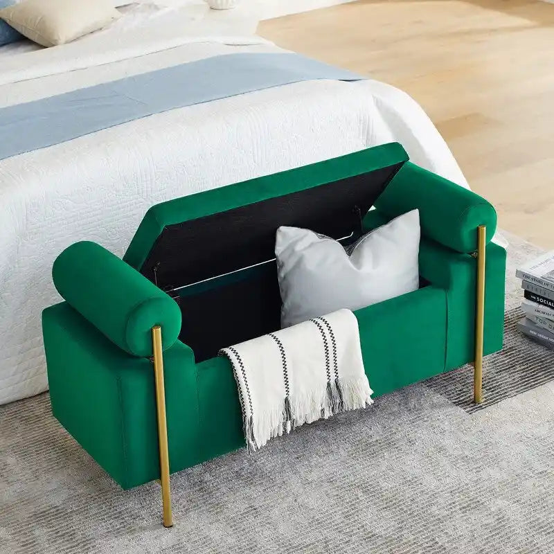 Banc de rangement ottoman en velours capitonné Morden, élégant repose-pieds avec accoudoirs roulés et pieds en fer pour chambre, couloir