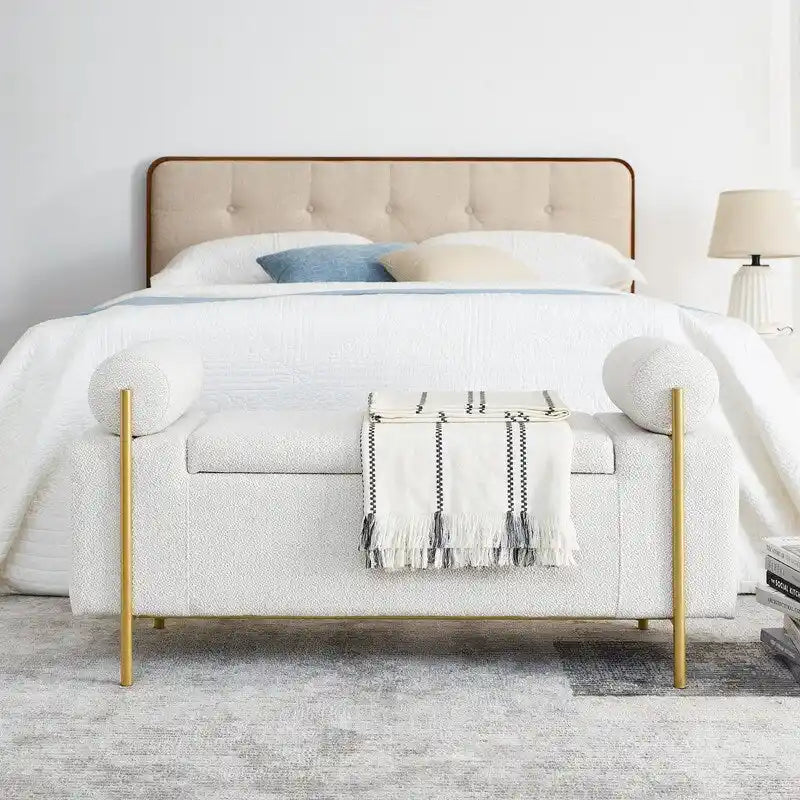 Banc de rangement ottoman en velours capitonné Morden, élégant repose-pieds avec accoudoirs roulés et pieds en fer pour chambre, couloir