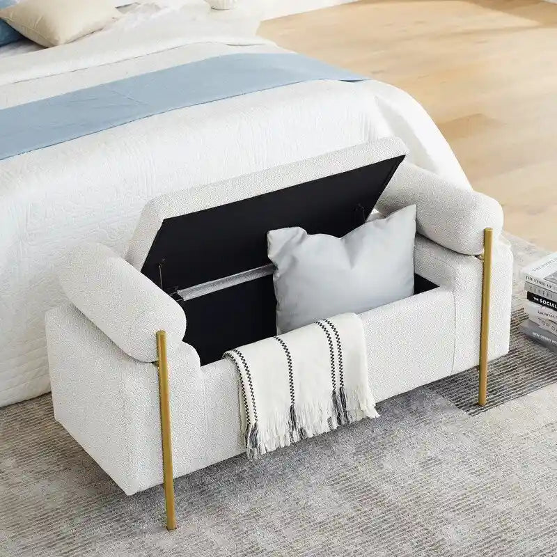 Banc de rangement ottoman en velours capitonné Morden, élégant repose-pieds avec accoudoirs roulés et pieds en fer pour chambre, couloir