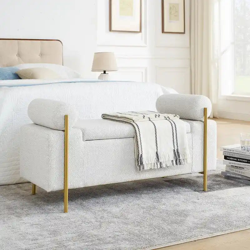 Banc de rangement ottoman en velours capitonné Morden, élégant repose-pieds avec accoudoirs roulés et pieds en fer pour chambre, couloir