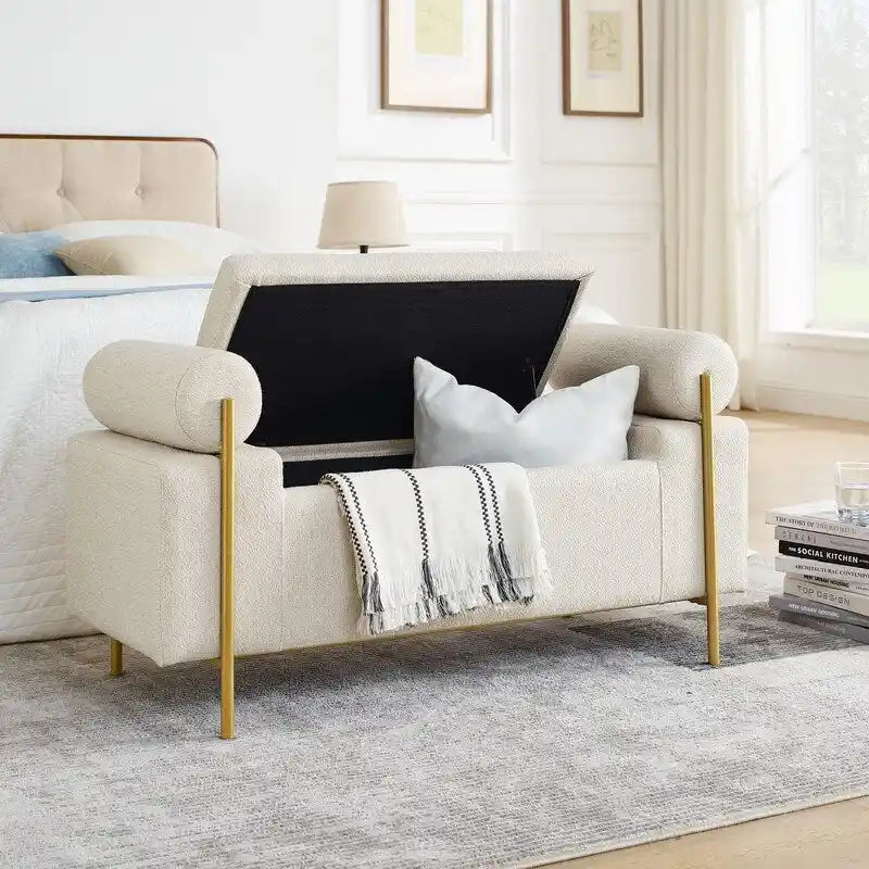 Banc de rangement ottoman en velours capitonné Morden, élégant repose-pieds avec accoudoirs roulés et pieds en fer pour chambre, couloir