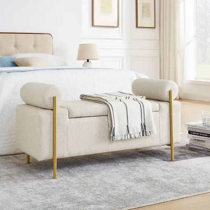 Banc de rangement ottoman en velours capitonné Morden, élégant repose-pieds avec accoudoirs roulés et pieds en fer pour chambre, couloir