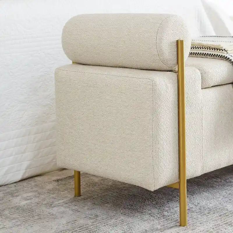 Banc de rangement ottoman en velours capitonné Morden, élégant repose-pieds avec accoudoirs roulés et pieds en fer pour chambre, couloir